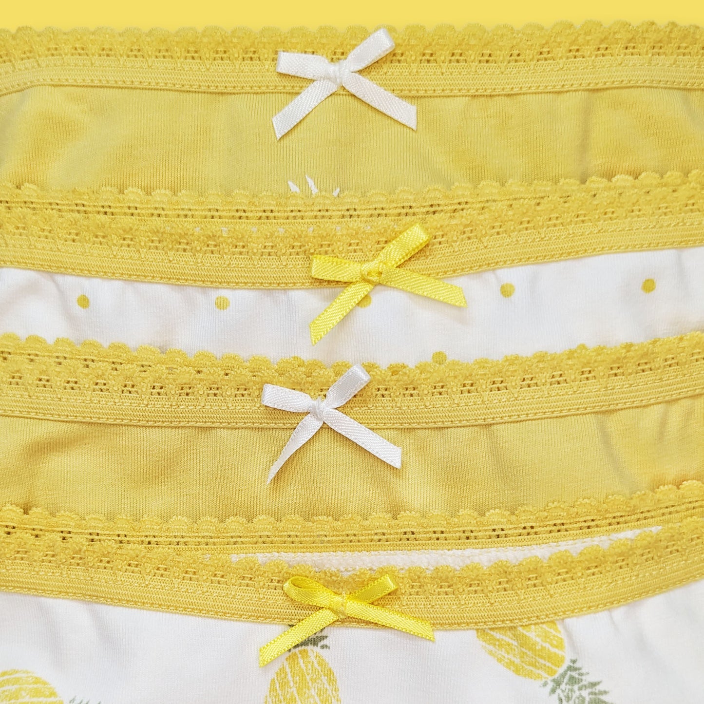 Moon Under the Bridge Girls' Soft Cotton Knickers Underwear Pack of 4 - Yellow